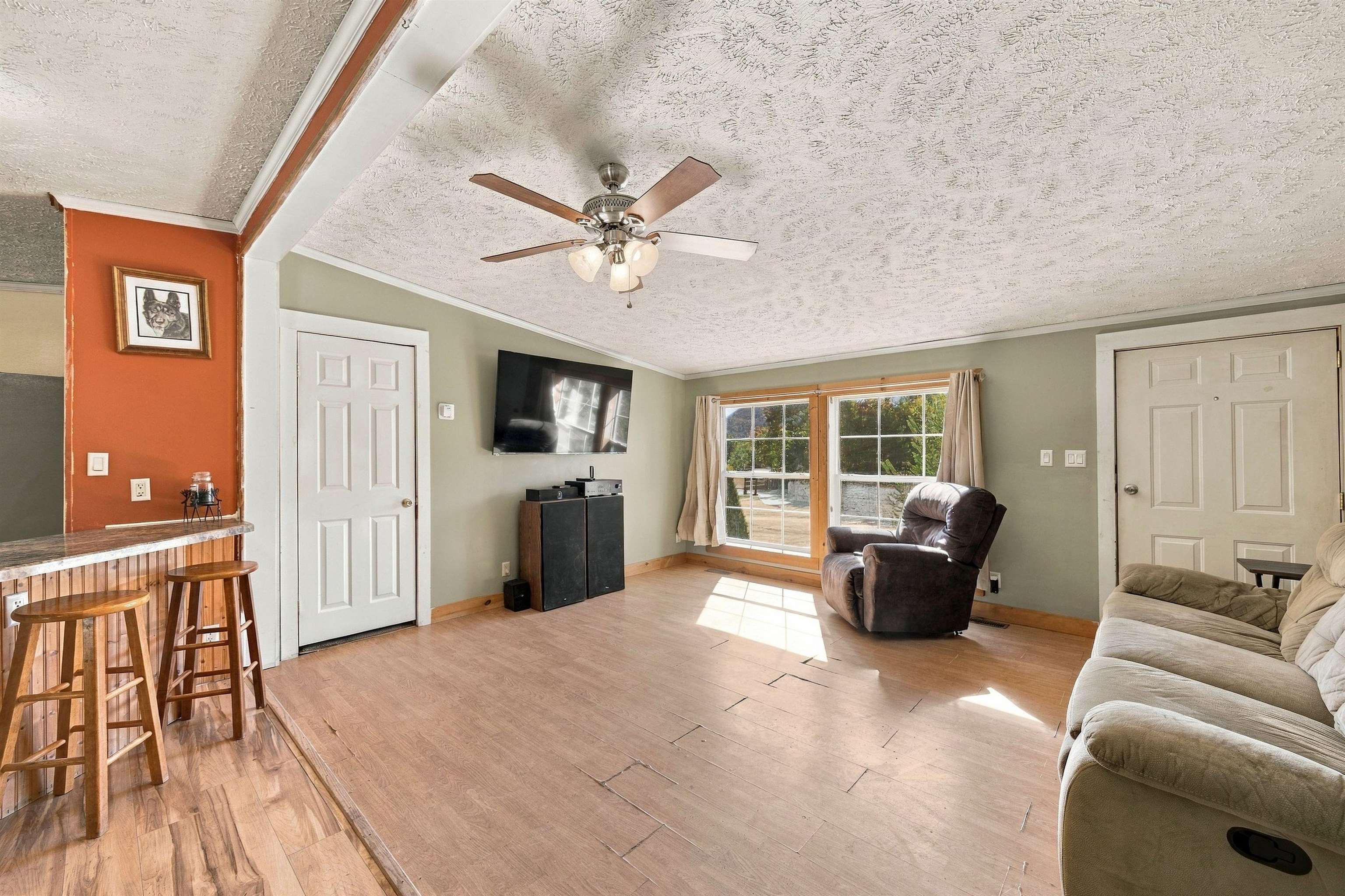 811 Eastside Road Woodstock, NH 03262 - Photo 10 of 55 Gallery Image 10