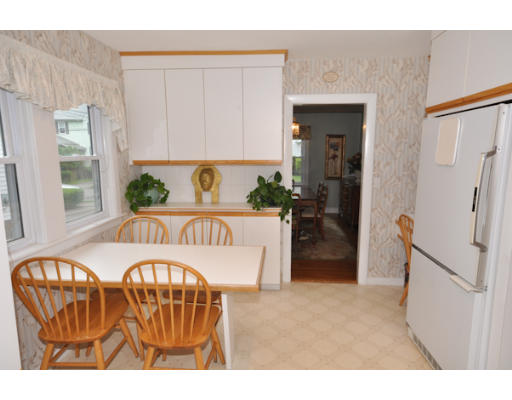 121 Bonad Road Brookline, MA 02467 - Photo 5 of 19 Gallery Image 5