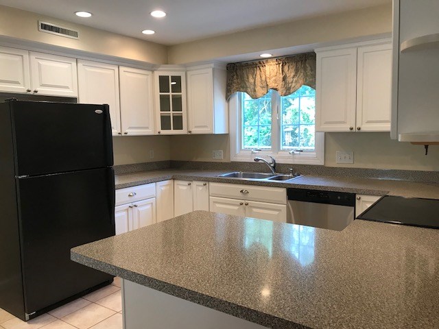24 Miles Avenue Woonsocket, RI 02895 - Photo 4 of 27 Gallery Image 4