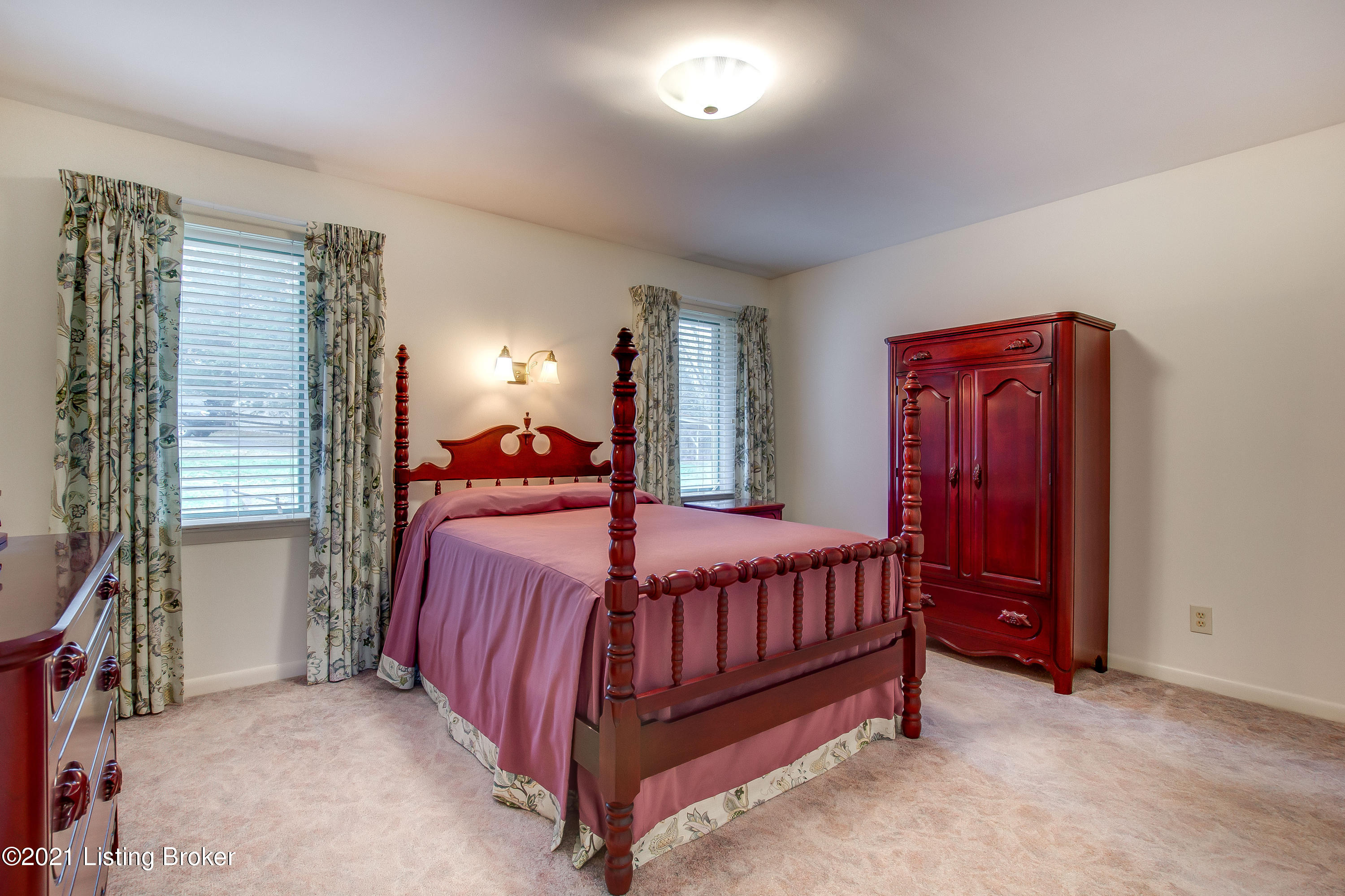 10100 Covered Bridge Road Prospect, KY 40059 - Photo 19 of 69 Main Bedroom