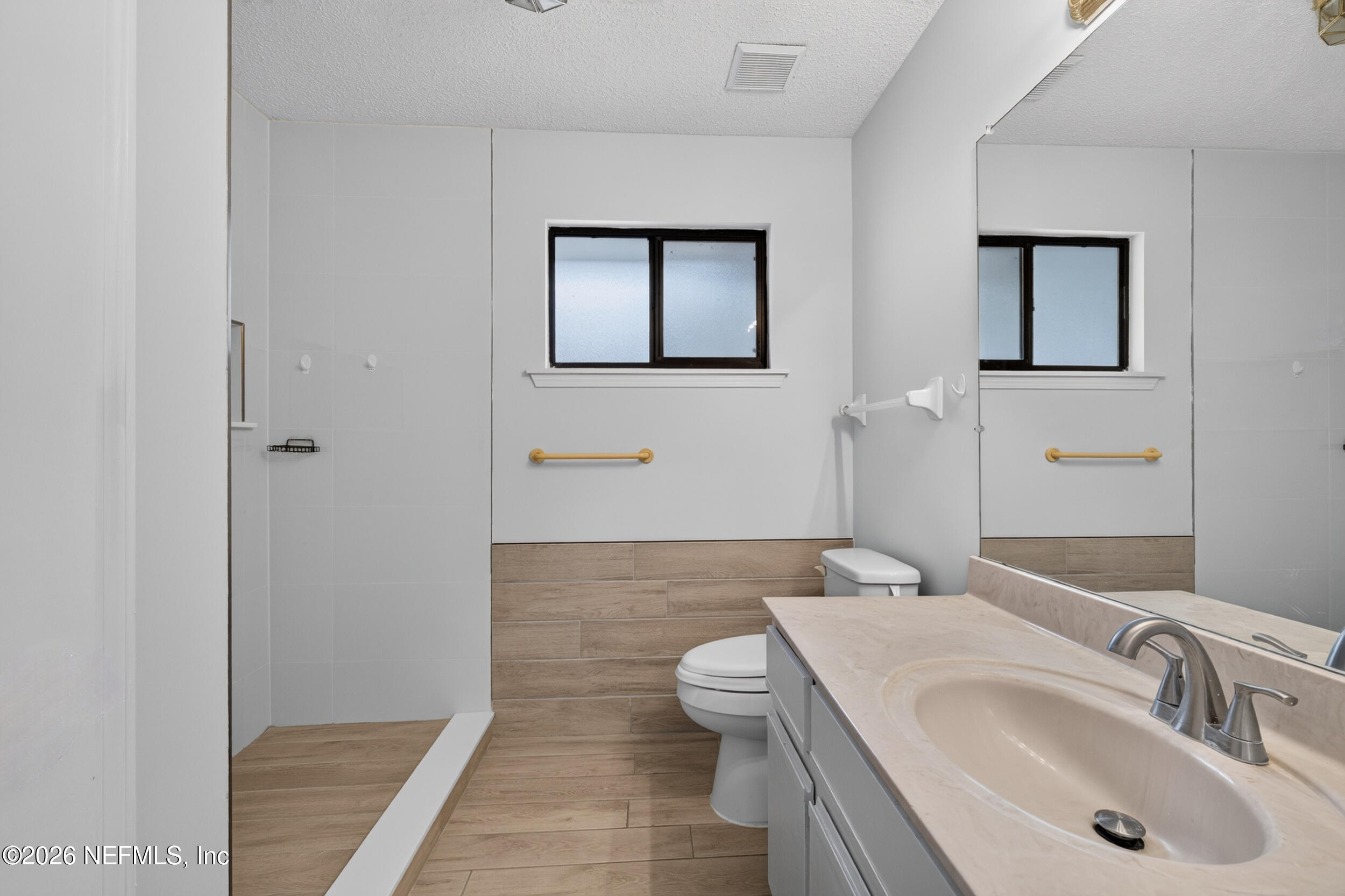 11561 St Josephs Road Jacksonville, FL 32223 - Photo 36 of 69 46_guest bathroom 2