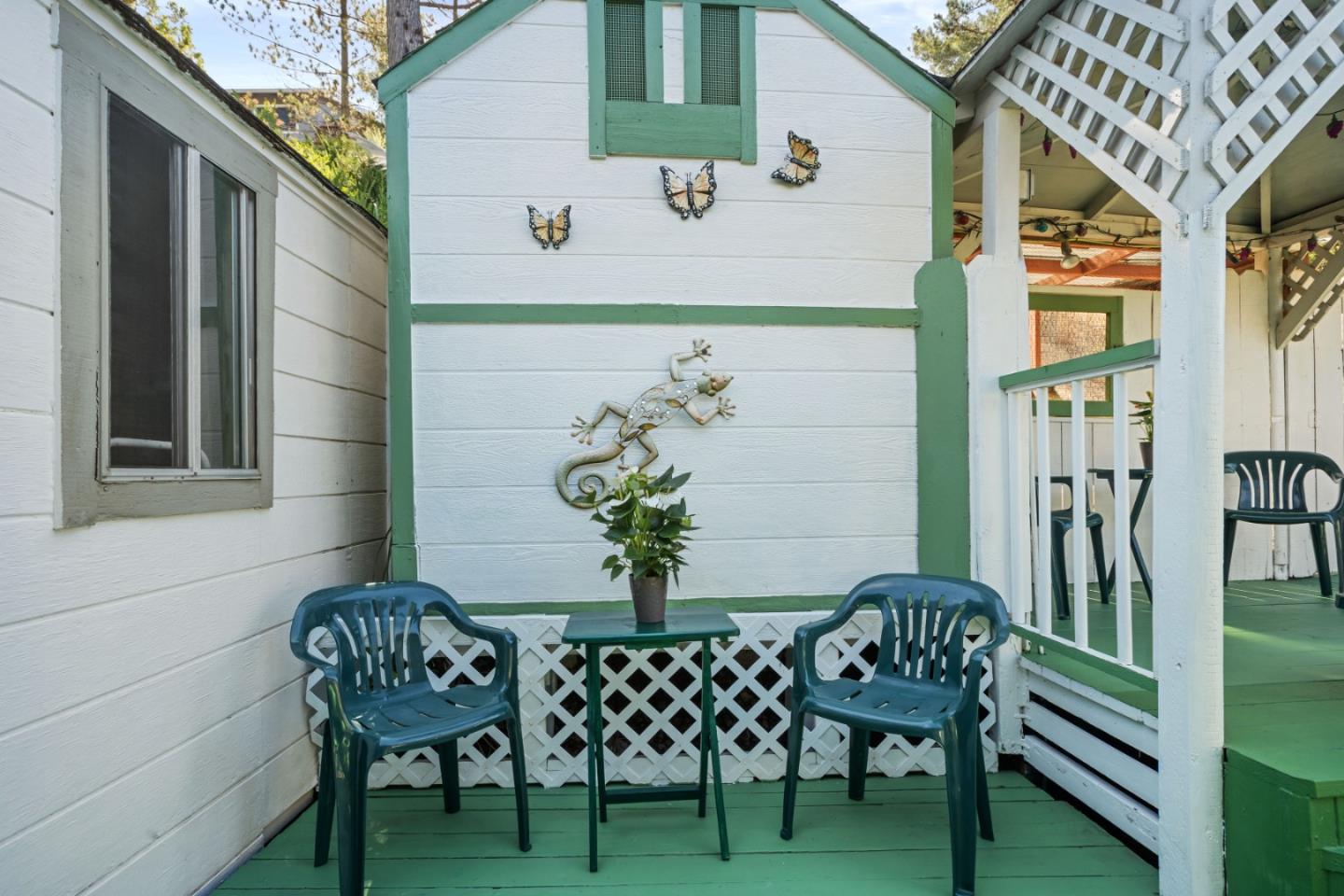 1128 Oddstad Boulevard Pacifica, CA 94044 - Photo 22 of 35 a view of a chairs and table in the balcony