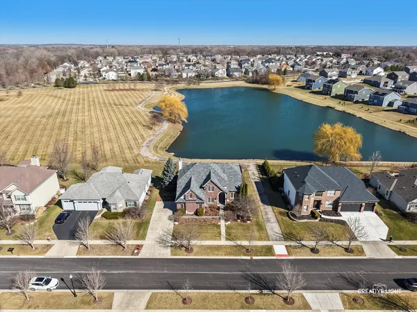 $650,000 | 3534 Hidden Fawn Drive, Elgin, IL 60124