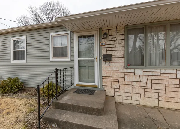 $109,500 | 308 North Stewart Street, Geneseo, IL 61254