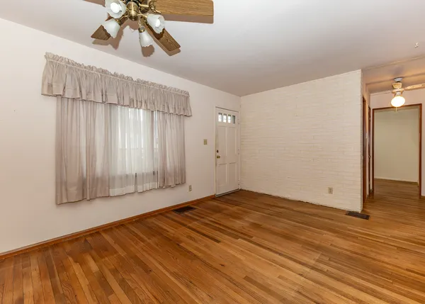 $109,500 | 308 North Stewart Street, Geneseo, IL 61254