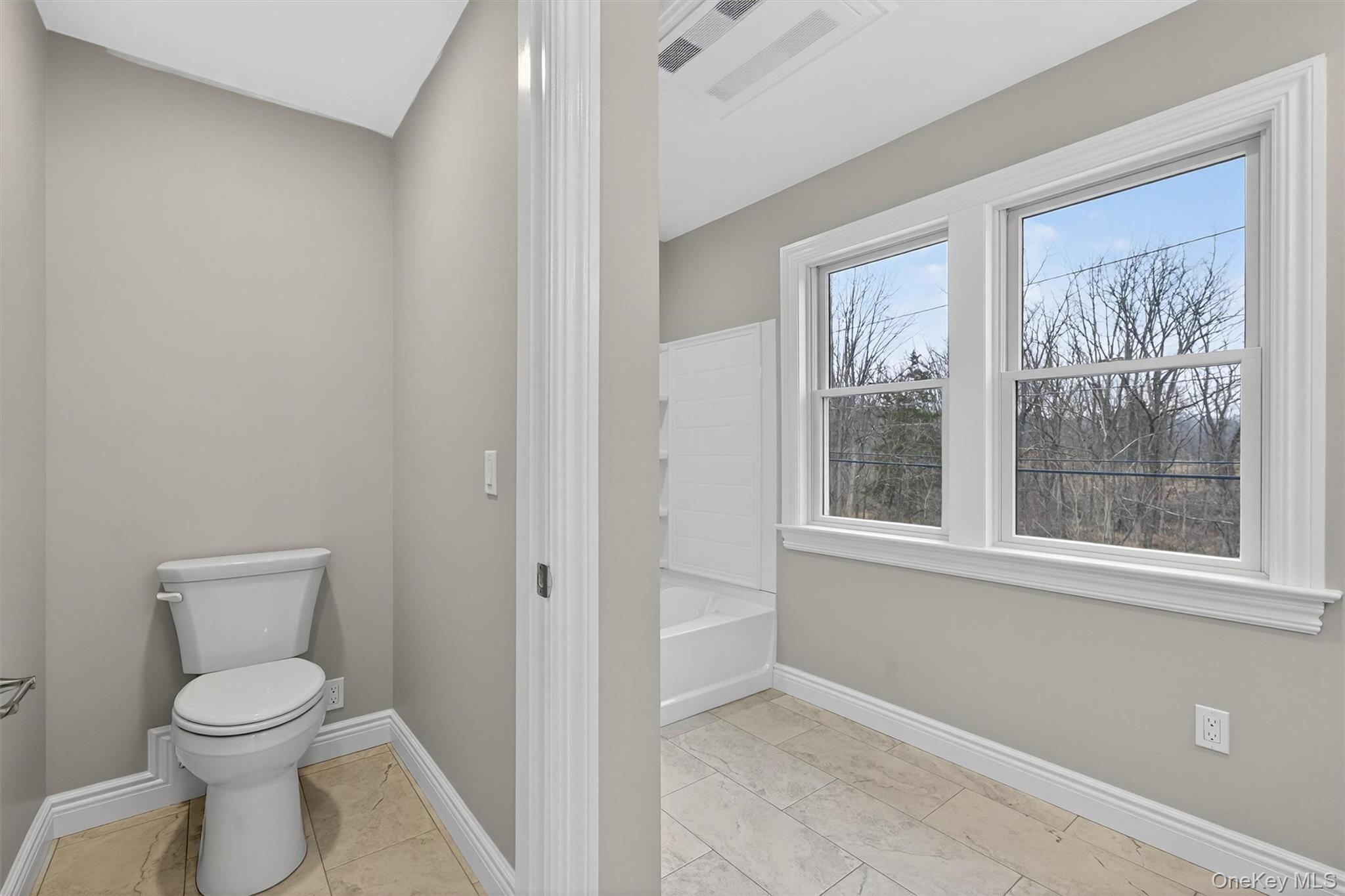3 Little York Road Warwick, NY 10990 - Photo 11 of 18 Private second floor water closet and soak tub in bathroom