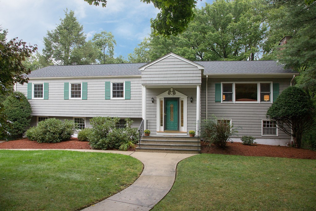 9 Hadley Road Lexington, MA 02420 - Photo 1 of 12 Gallery Image 1