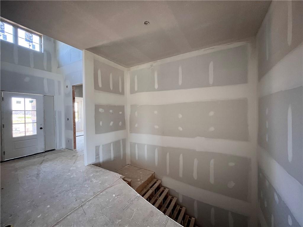 1628 Hanover Lane Raymore, MO 64083 - Photo 12 of 29