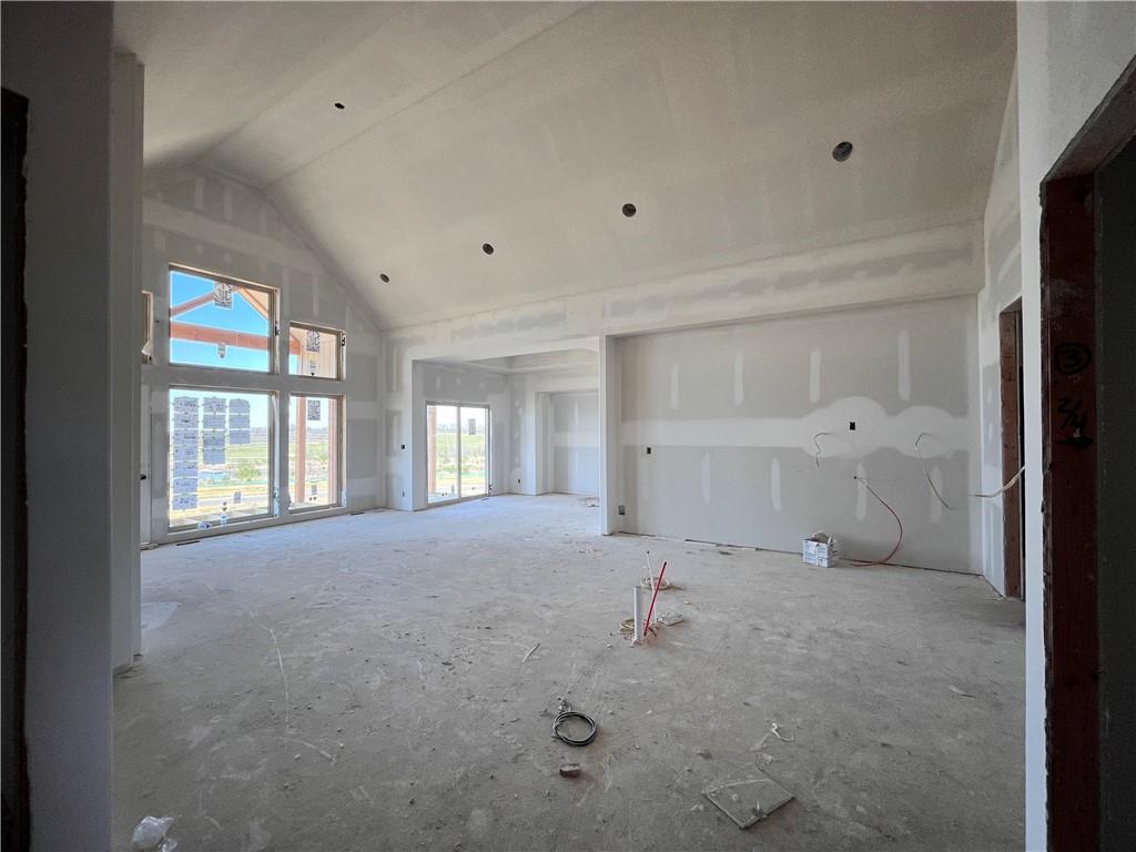 1628 Hanover Lane Raymore, MO 64083 - Photo 5 of 29