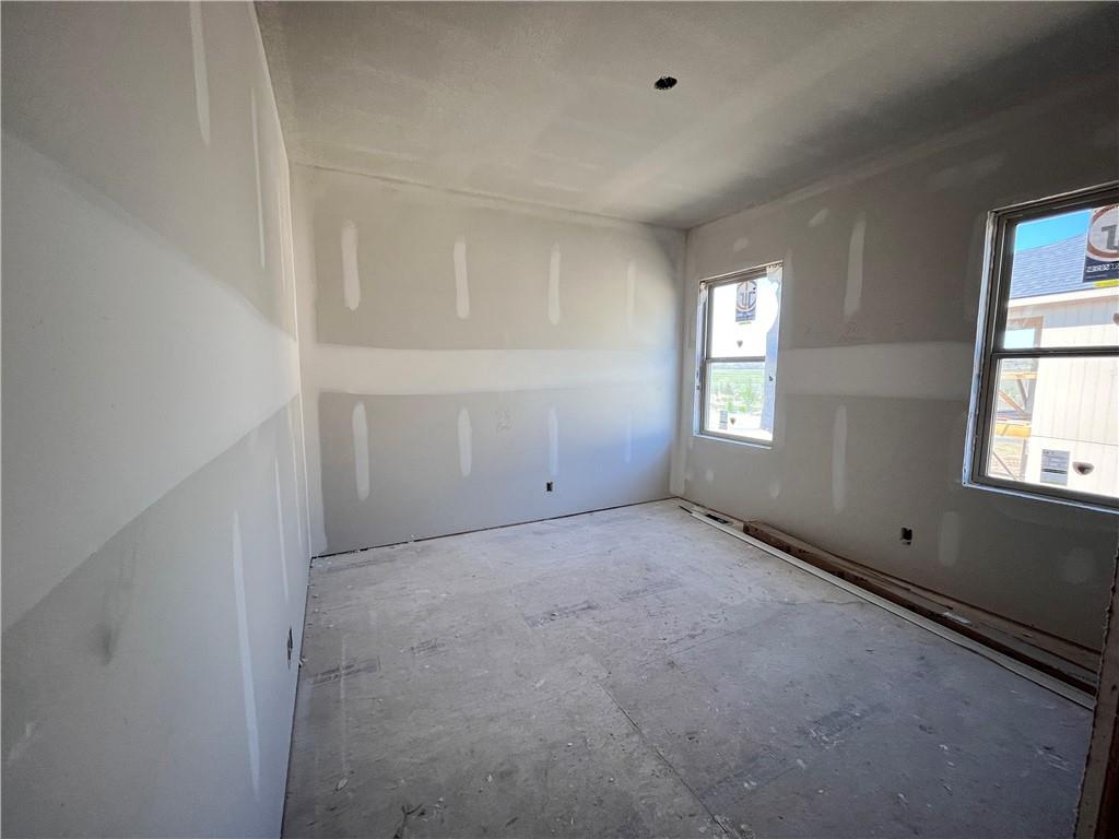 1628 Hanover Lane Raymore, MO 64083 - Photo 9 of 29