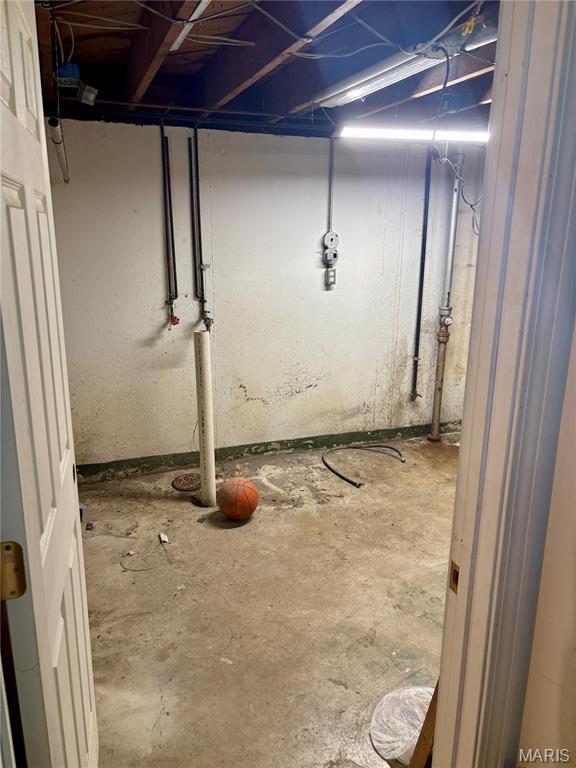 801 Elsworth Place Ferguson, MO 63135 - Photo 16 of 22