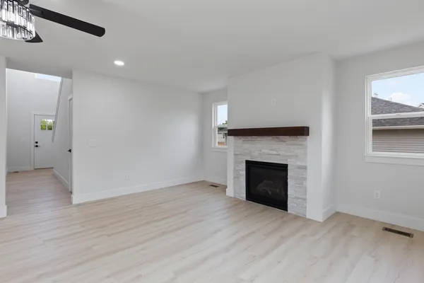 $319,700 | 2004 Grn Acrs Drive, Adrian, MI 49221