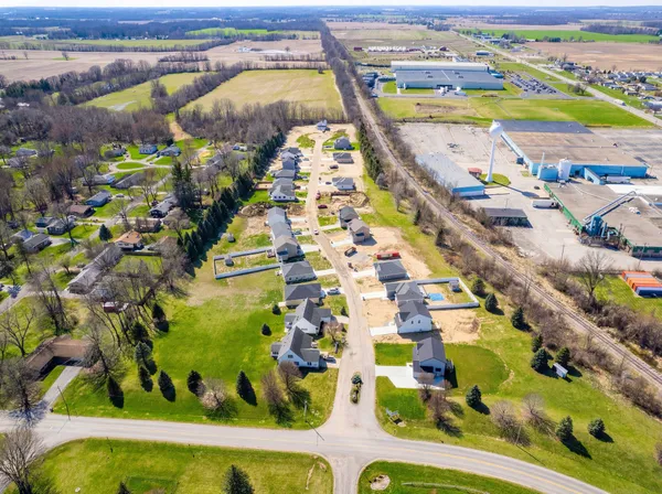 $319,700 | 2004 Grn Acrs Drive, Adrian, MI 49221