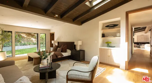 $4,495,000 | 18001 Boris Drive, Encino, CA 91316