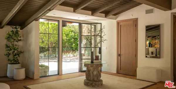 $4,495,000 | 18001 Boris Drive, Encino, CA 91316