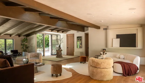 $4,495,000 | 18001 Boris Drive, Encino, CA 91316