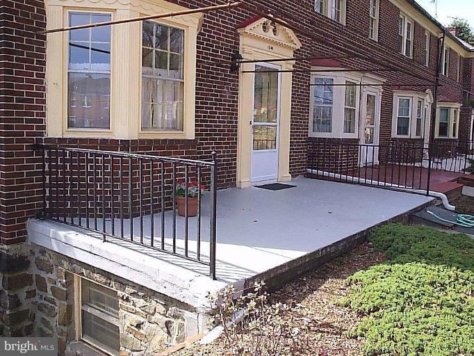 1541 Ralworth Road Baltimore, MD 21218 - Photo 6 of 24 Concrete Front Porch