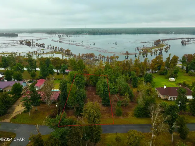 $89,900 | 9203 Lake Forest Drive, Youngstown, FL 32466