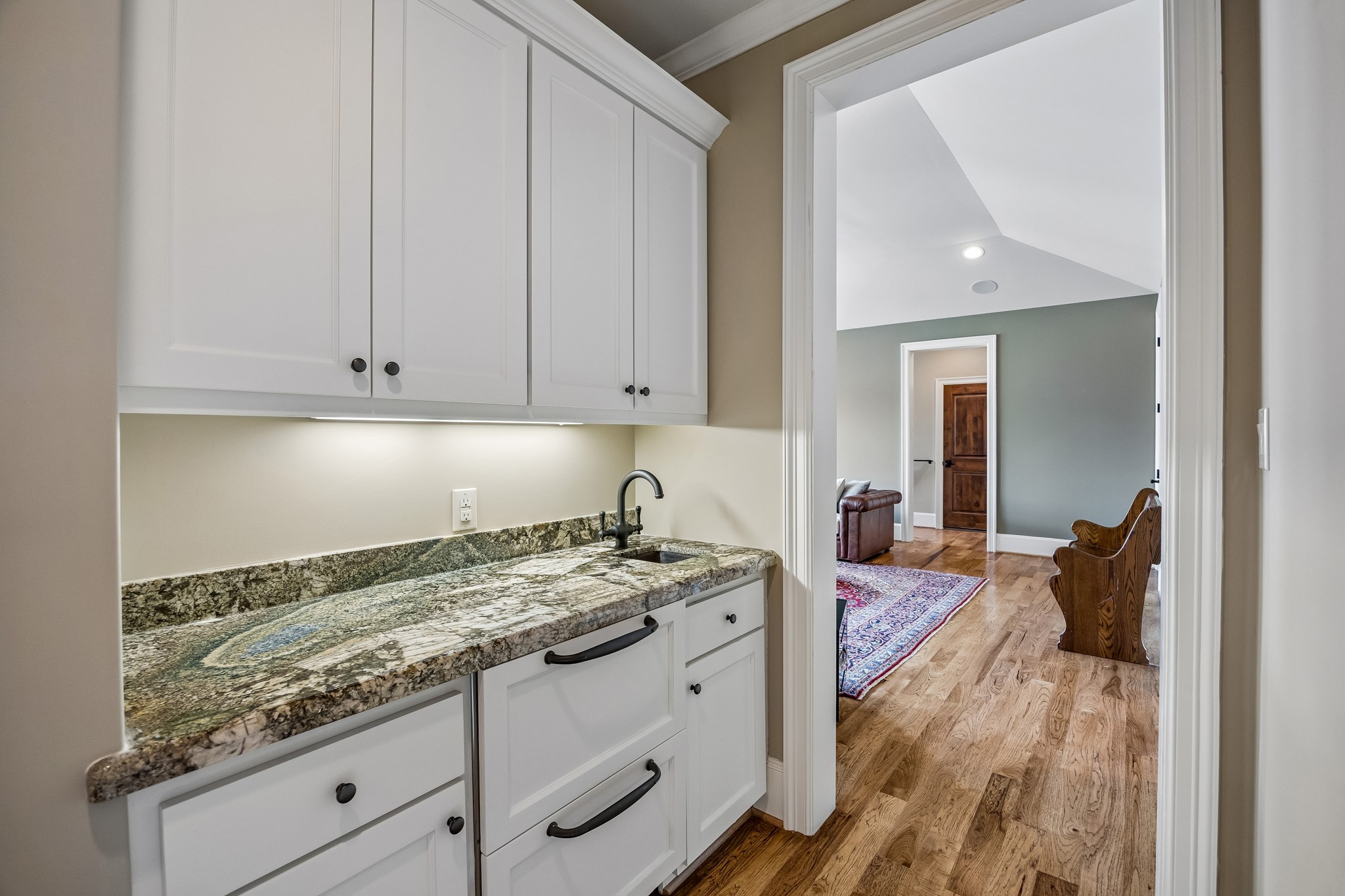 13127 Highwood Road Houston, TX 77079 - Photo 18 of 33 Gallery Image 18