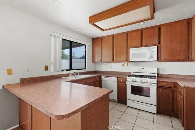 $425,000 | 407 Westminster Drive, San Jacinto, CA 92583