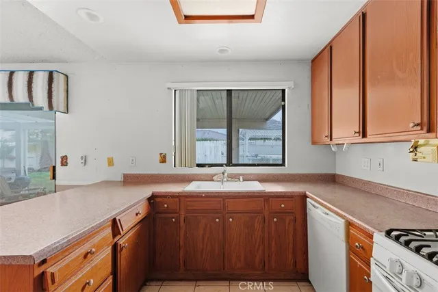 $425,000 | 407 Westminster Drive, San Jacinto, CA 92583