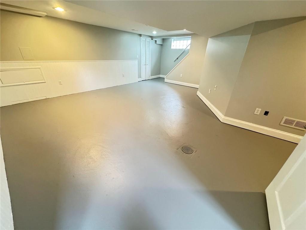 158 Drake Road Bethel Park, PA 15102 - Photo 12 of 19 Gallery Image 12