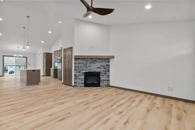 $389,900 | 505 Founders Way, Little Chute, WI 54140