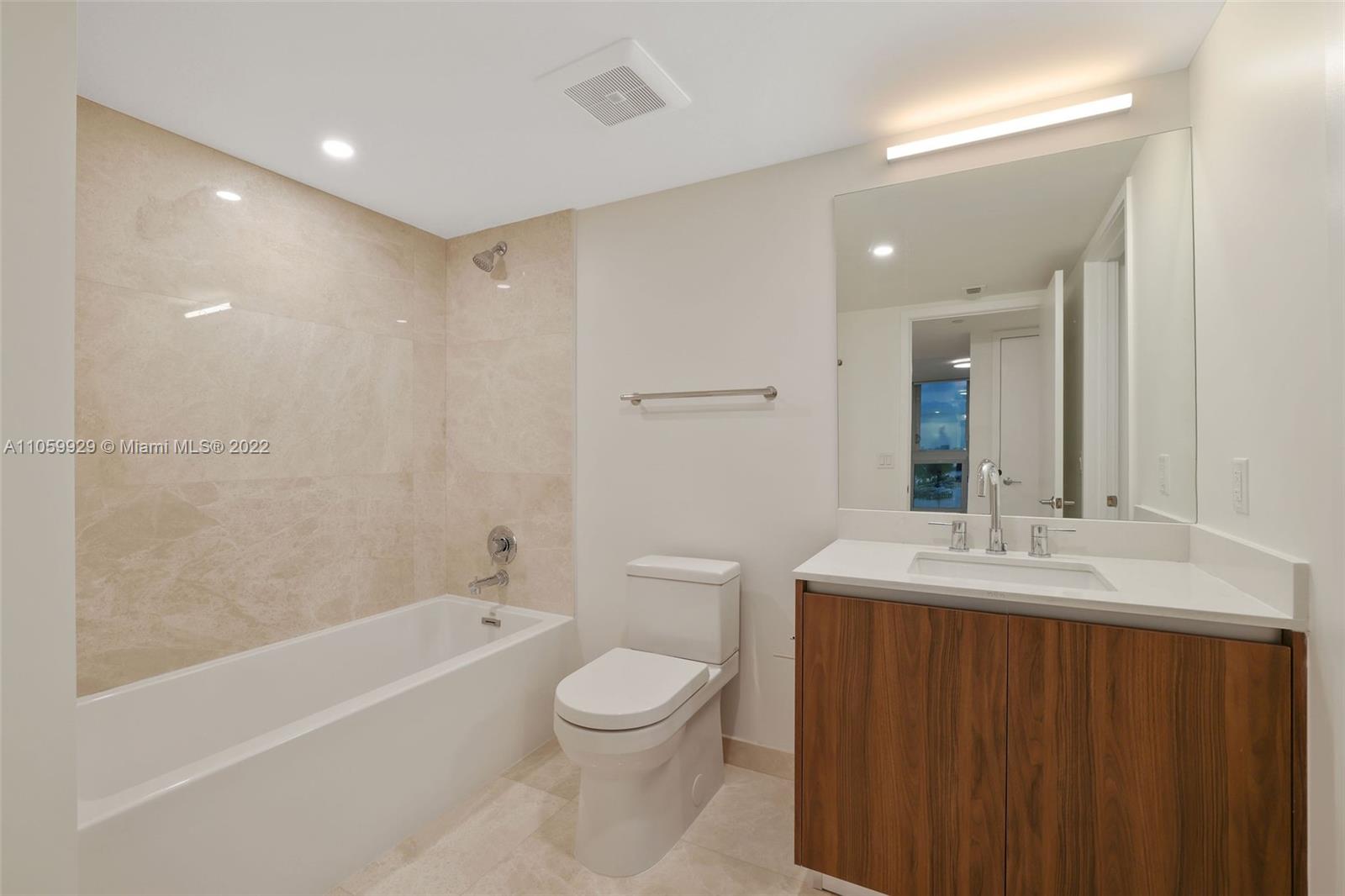 1504 Bay Road, Unit N0915 Miami Beach, FL 33139 - Photo 30 of 94