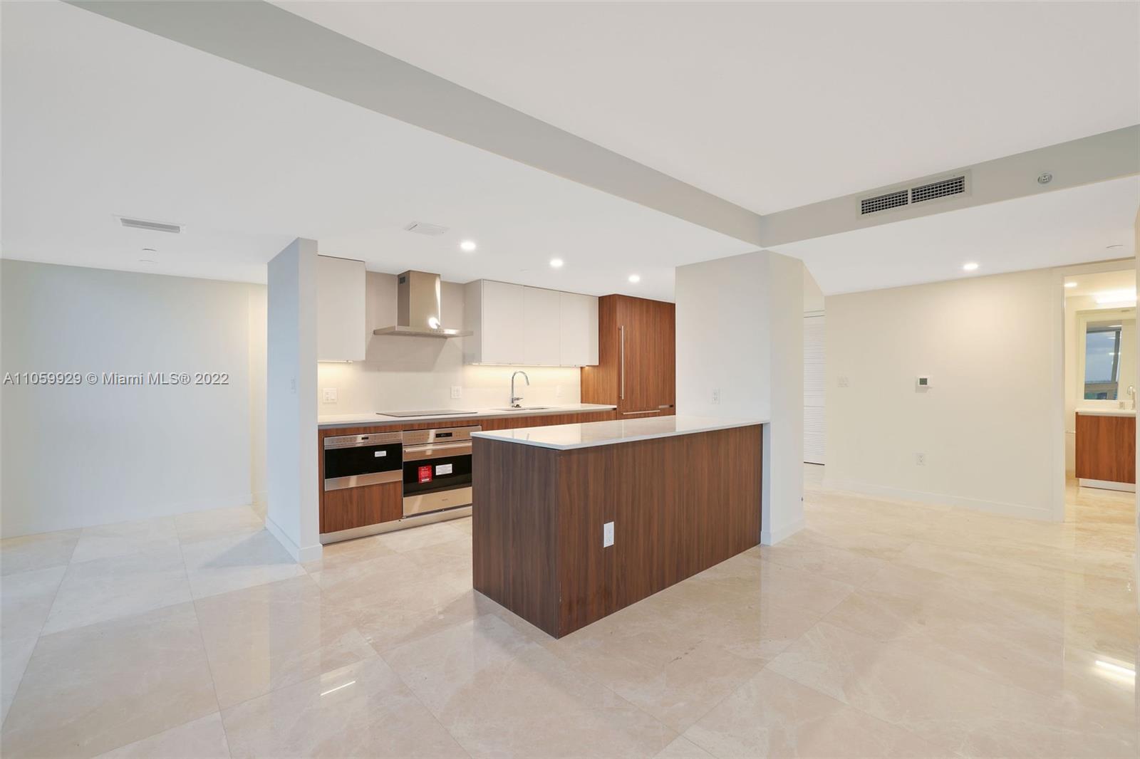 1504 Bay Road, Unit N0915 Miami Beach, FL 33139 - Photo 5 of 94
