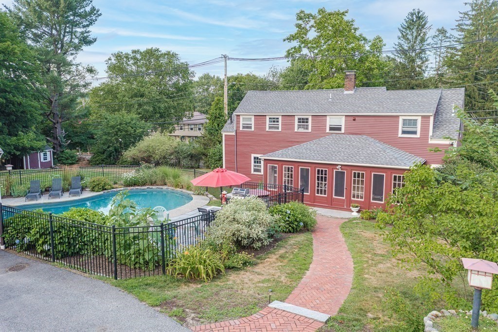 138 Chestnut Street North Reading, MA 01864 - Photo 1 of 34