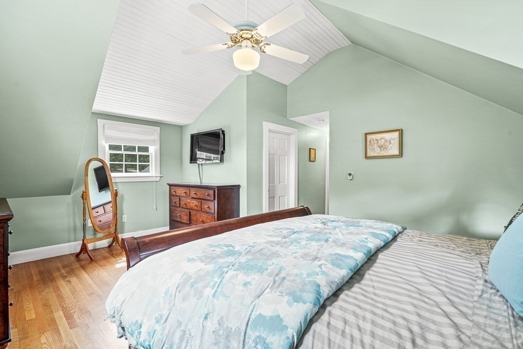 138 Chestnut Street North Reading, MA 01864 - Photo 21 of 34