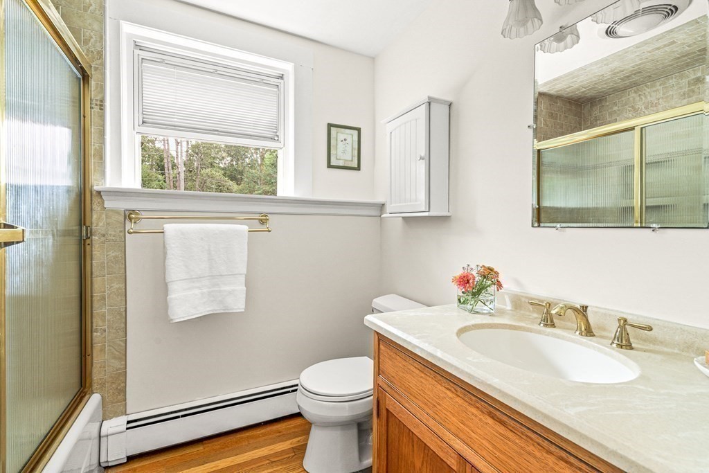 138 Chestnut Street North Reading, MA 01864 - Photo 22 of 34