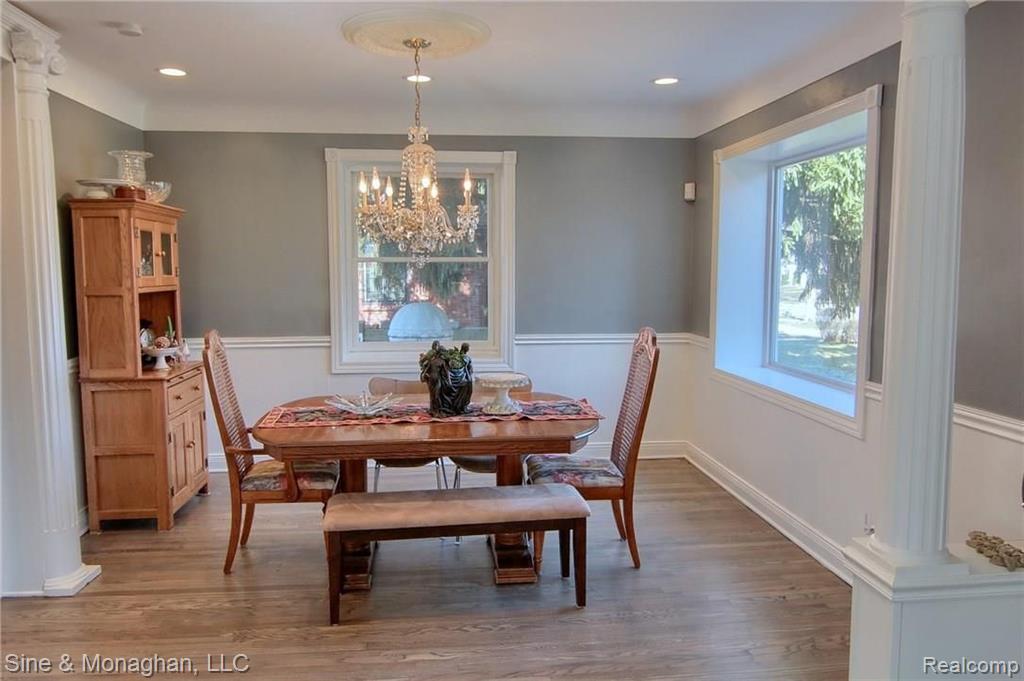 951 Roslyn Road Grosse Pointe Woods, MI 48236 - Photo 9 of 29