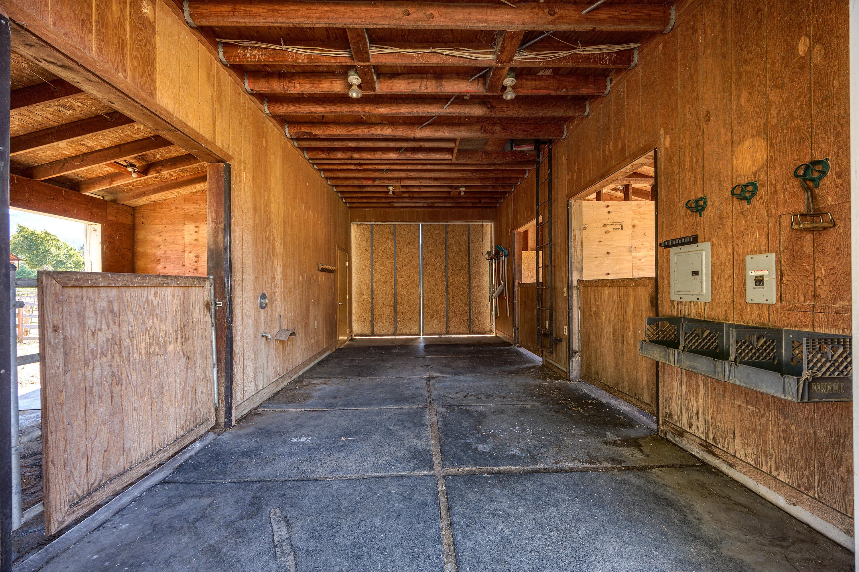 1550 Upper Applegate Road Jacksonville, OR 97530 - Photo 32 of 52 Apx1550 UA (39)