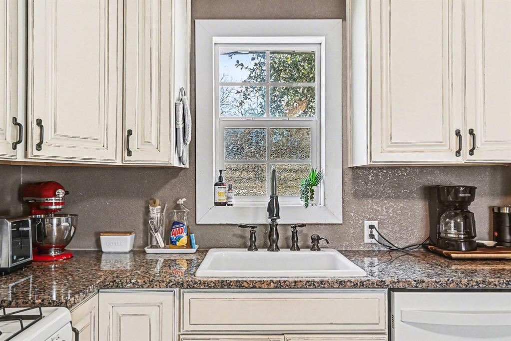 629 Alameda Road Azle, TX 76020 - Photo 17 of 26