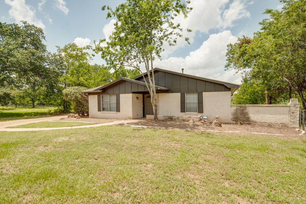 1005 Winding Road College Station, TX 77840 - Photo 3 of 19