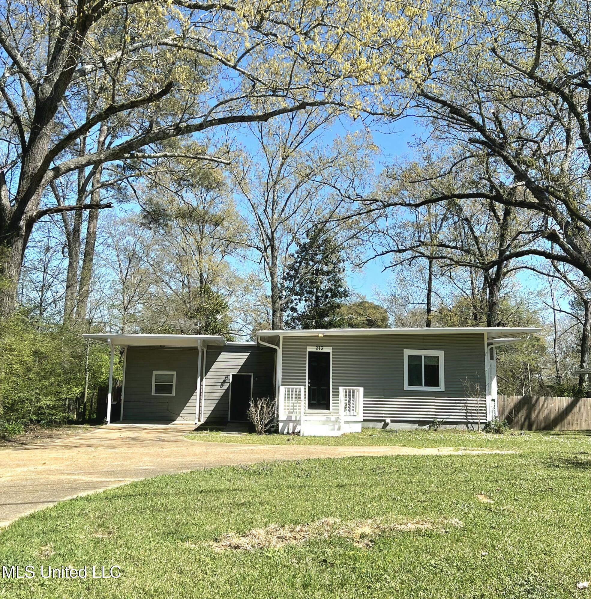 213 Mt Salus Road Clinton, MS 39056 - Photo 2 of 16 IMG_20250422_220442