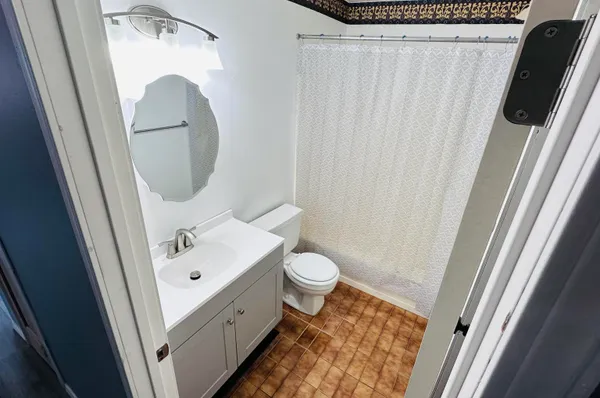 $270,000 | 9020 North Country Homes Boulevard, Unit 23, Spokane, WA 99218