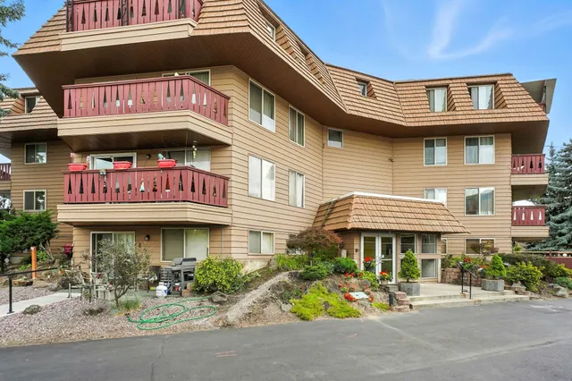 $275,000 | 9020 North Country Homes Boulevard, Unit 23, Spokane, WA 99218