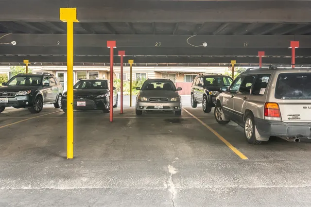 $275,000 | 9020 North Country Homes Boulevard, Unit 23, Spokane, WA 99218