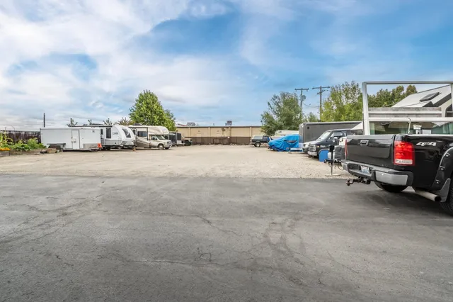 $275,000 | 9020 North Country Homes Boulevard, Unit 23, Spokane, WA 99218