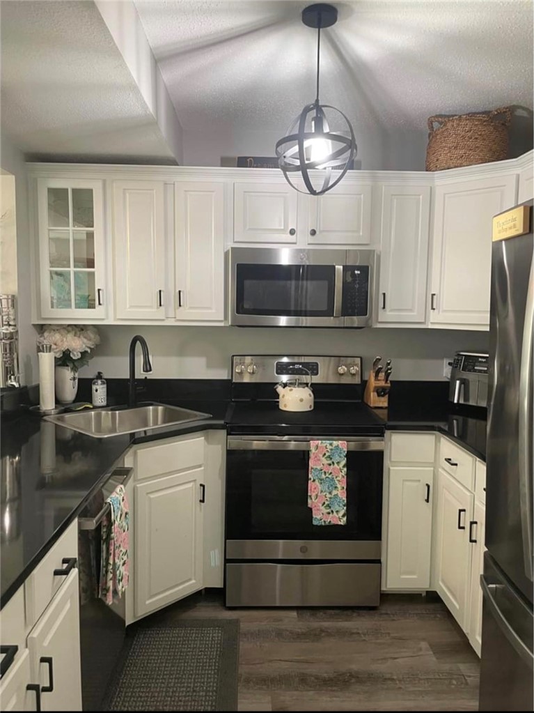 225 High Street, Unit B Westerly, RI 02891 - Photo 3 of 9