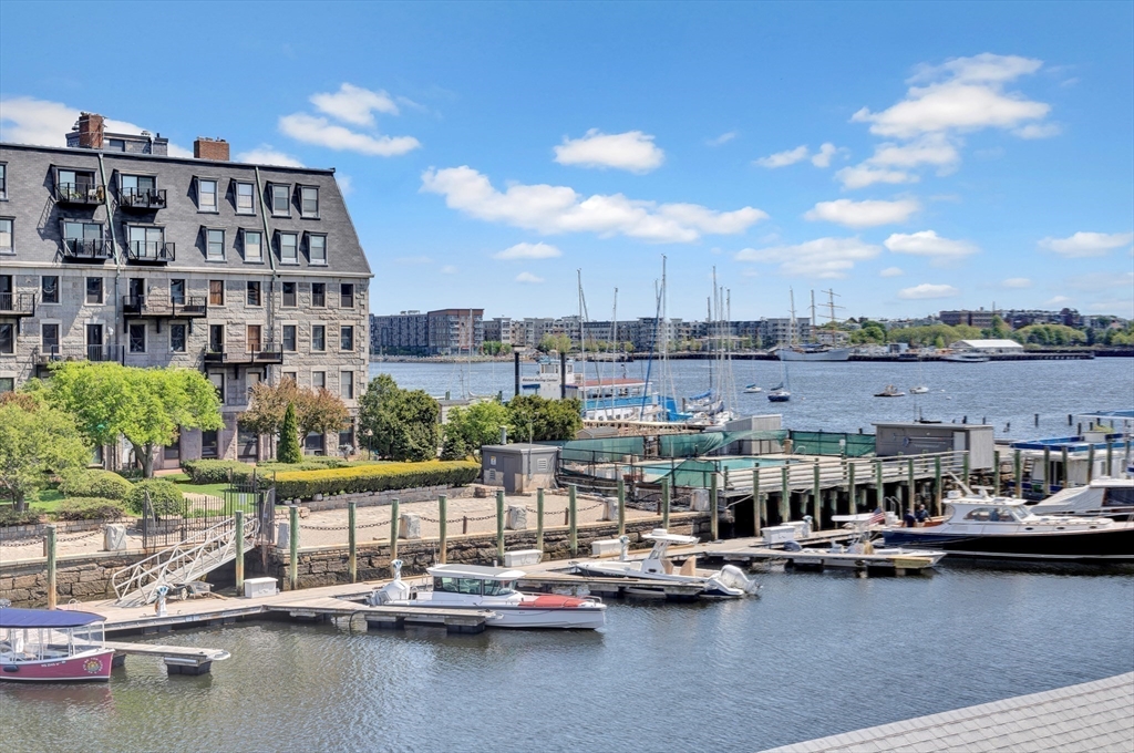 33 Commercial Wharf, Unit 32 Boston, MA 02110 - Photo 22 of 26