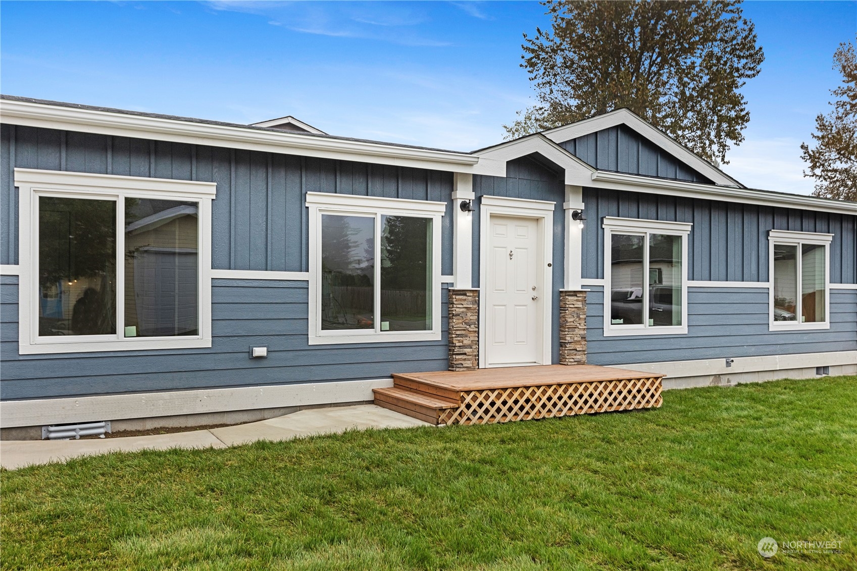 522 F F & S Grade Road Sedro-Woolley, WA 98284 - Photo 2 of 28 Gallery Image 2