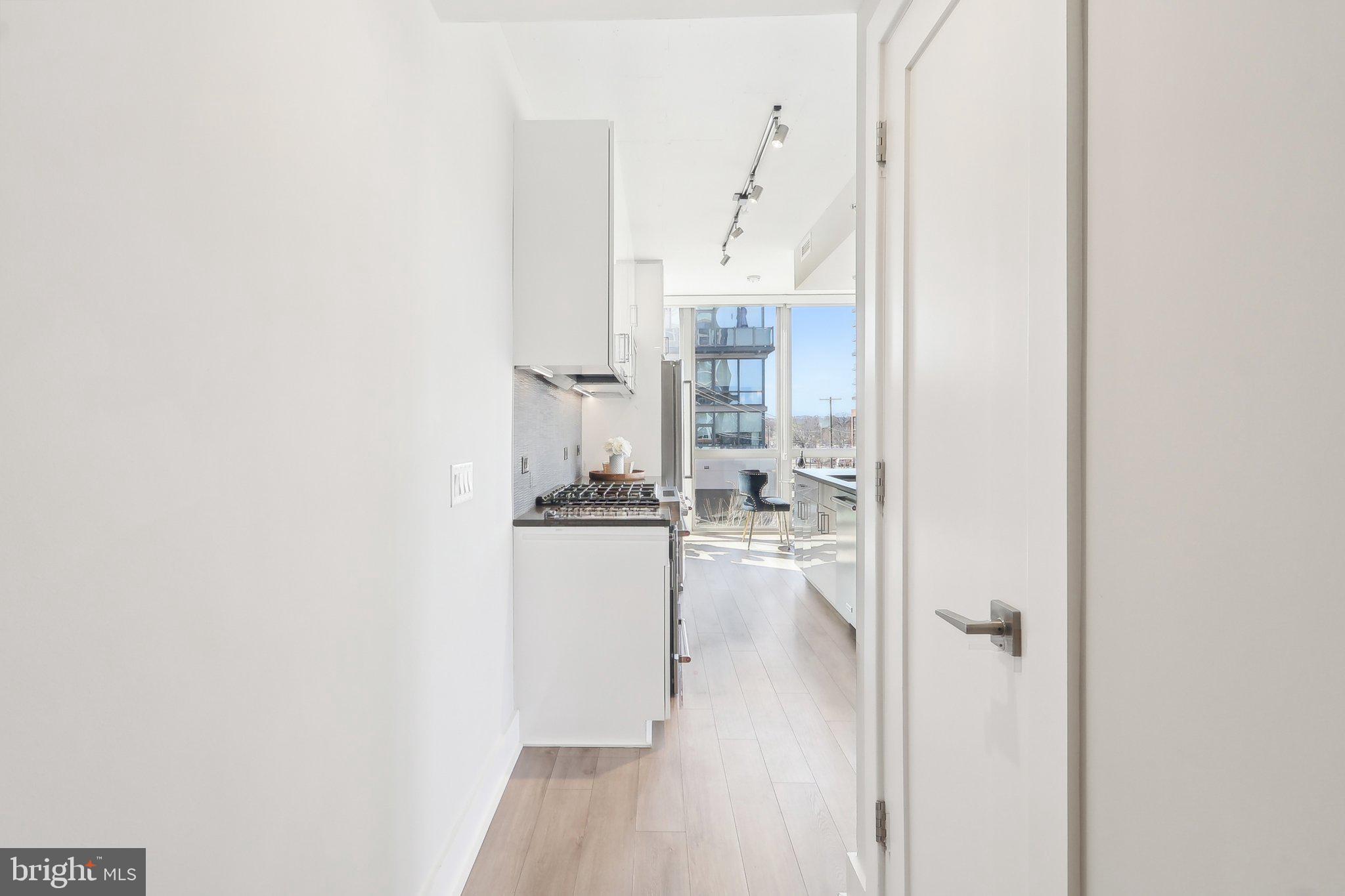 88 V Street Southwest, Unit 311 Washington, DC 20024 - Photo 2 of 32