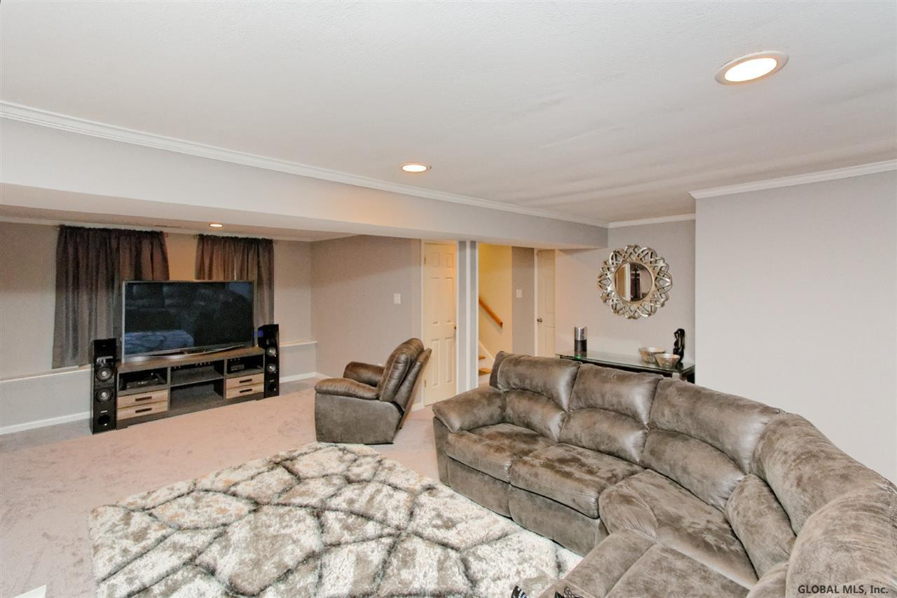 35 Eberle Road Colonie, NY 12110 - Photo 14 of 25 Photo 14