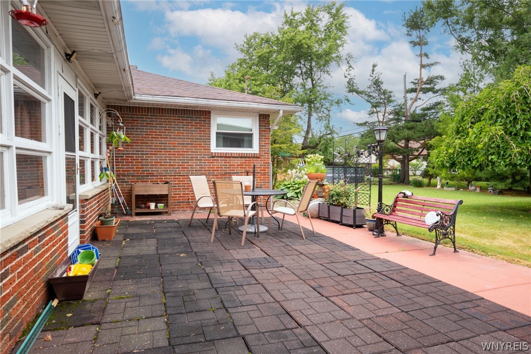 822 Brighton Road Tonawanda, NY 14150 - Photo 14 of 50 Backyard Patio