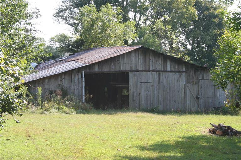 2153 Miller Hunt Road Winchester, KY 40391 - Photo 10 of 16 Barn on property.