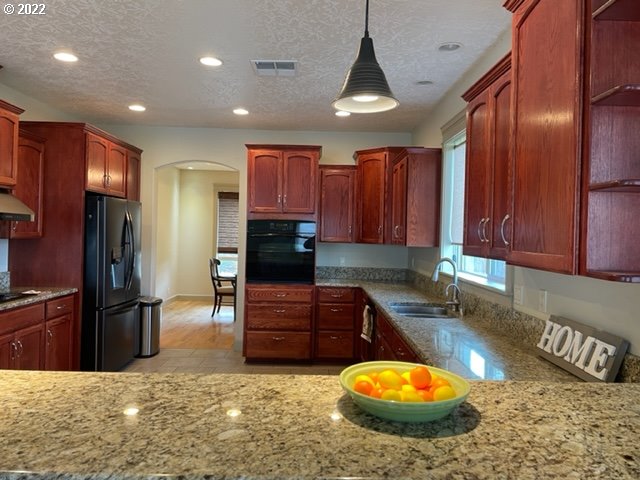 39243 Jeffrey Road Monmouth, OR 97361 - Photo 5 of 31 Gallery Image 5