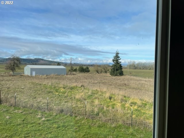 39243 Jeffrey Road Monmouth, OR 97361 - Photo 7 of 31 Gallery Image 7